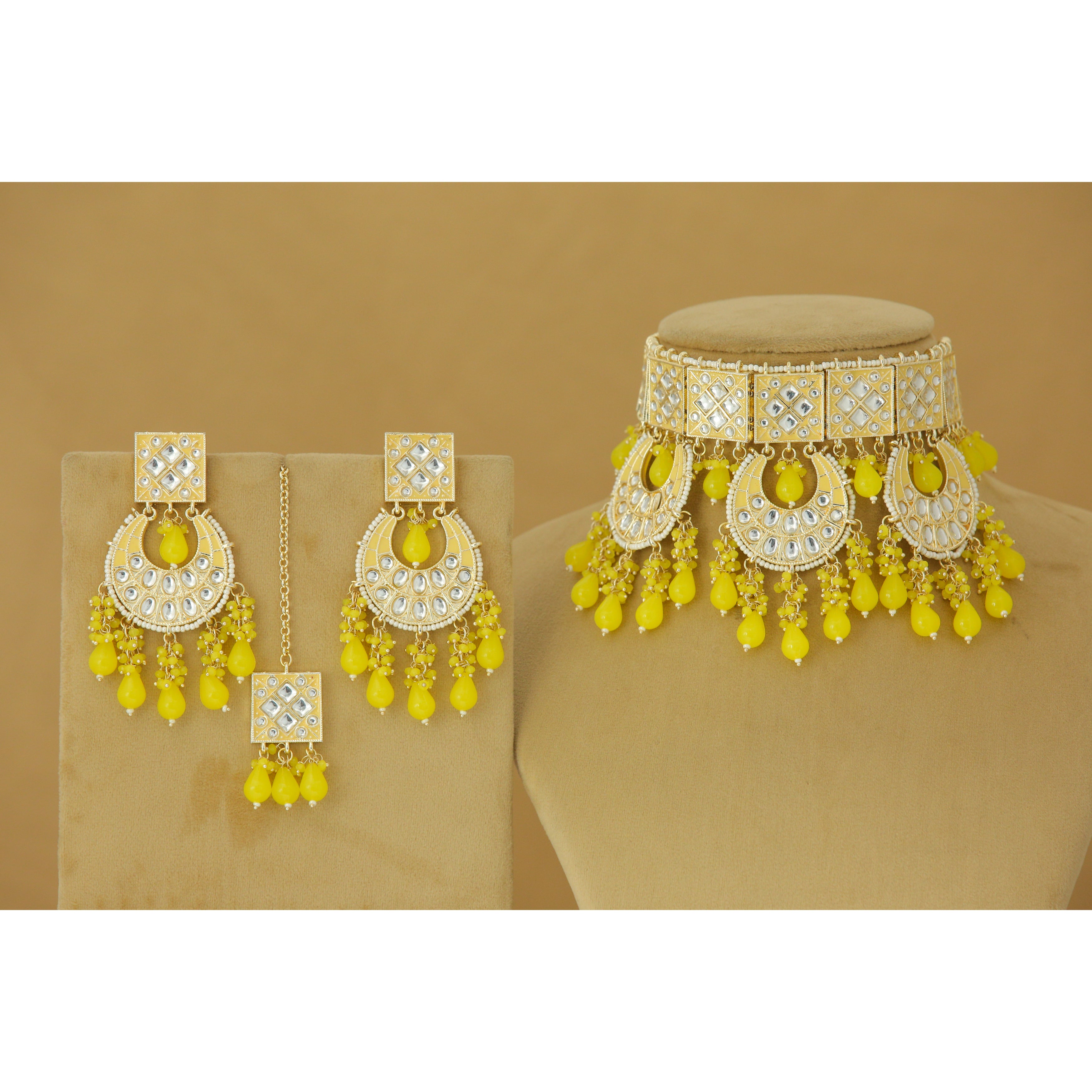 Divya Kundan Earrings And Tikka