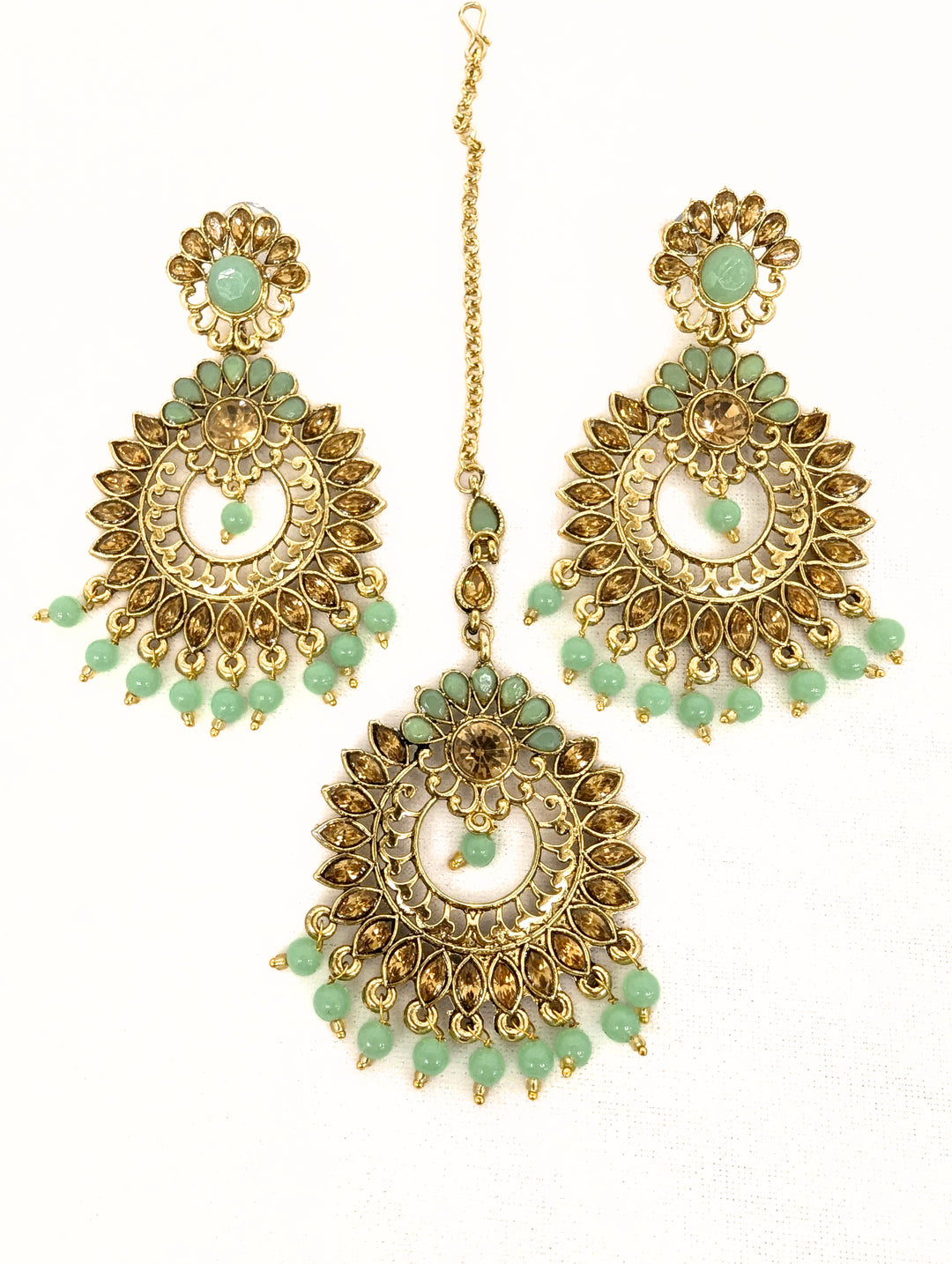 BHAVYA POLKI EARRING AND TIKKA