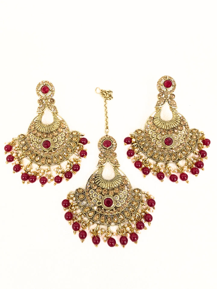 NITHYA POLKI EARRINGS WITH TIKKA