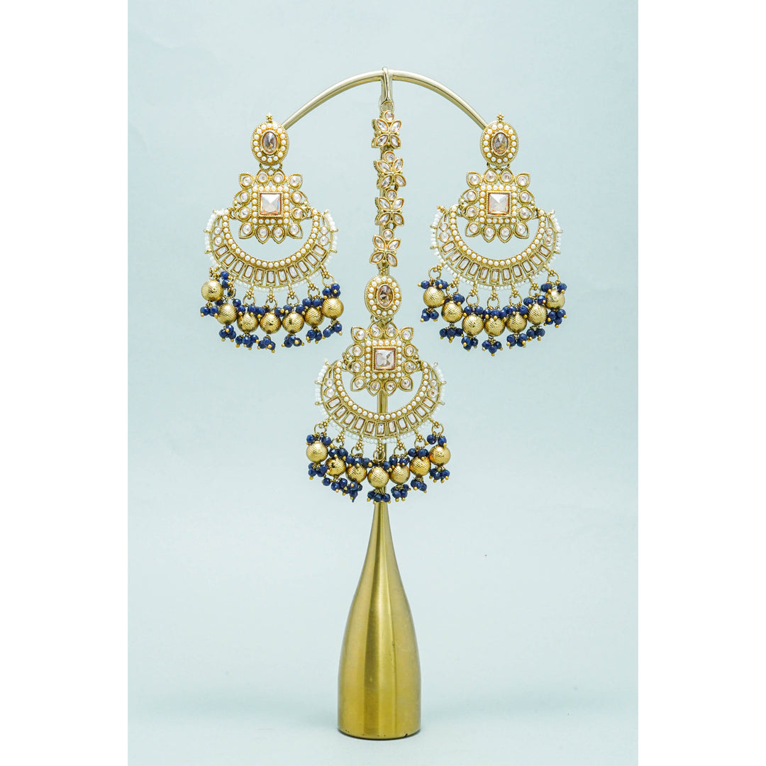 MANIKA POLKI EARRINGS WITH TIKKA