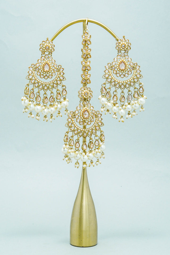 JYOTI POLKI EARRINGS WITH TIKKA