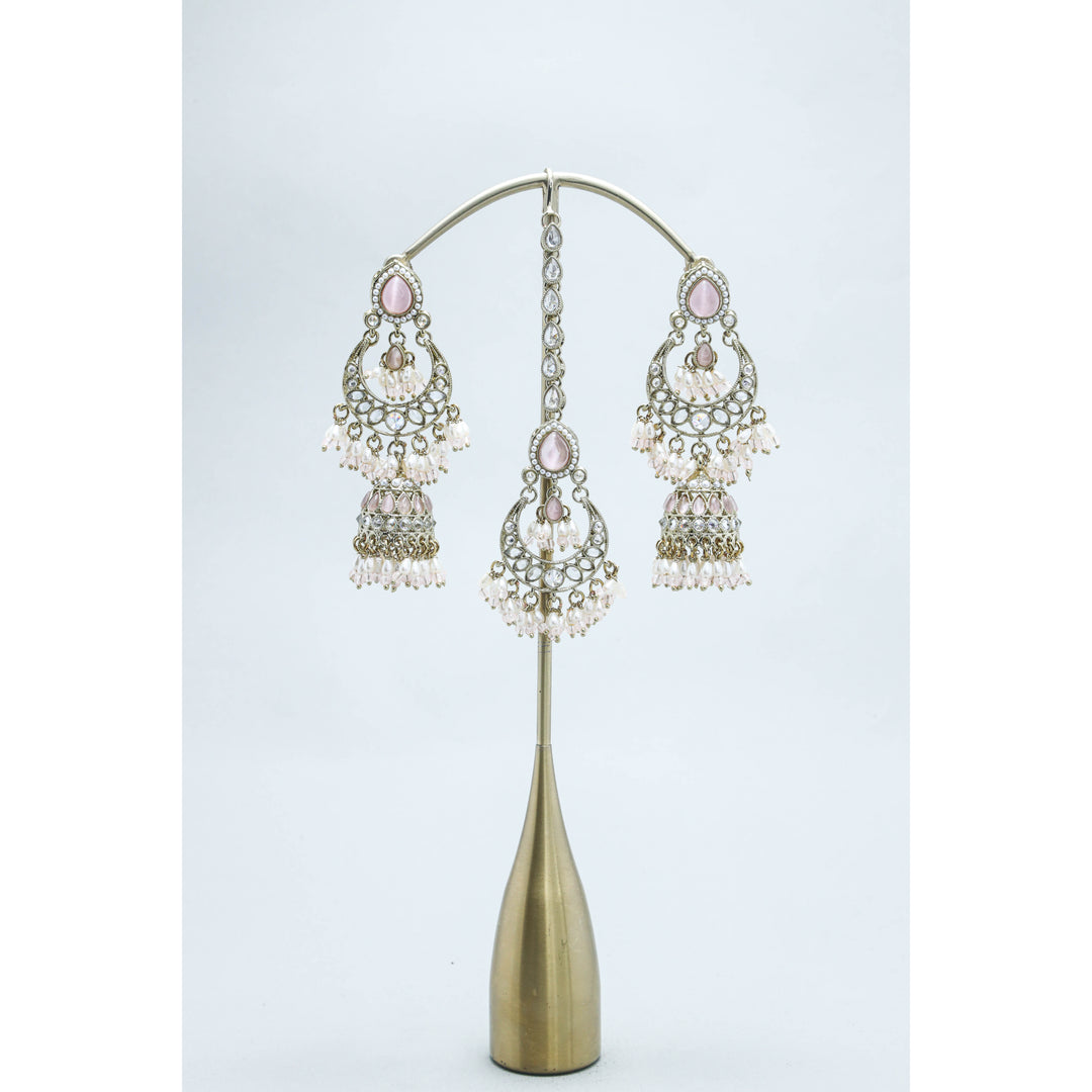 PRIYA POLKI EARRINGS WITH TIKKA