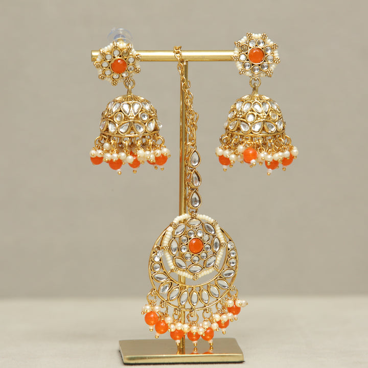 Girisha Kundan Earrings And Tikka