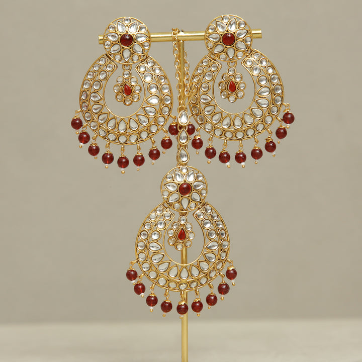 Harshita Kundan Earrings And Tikka