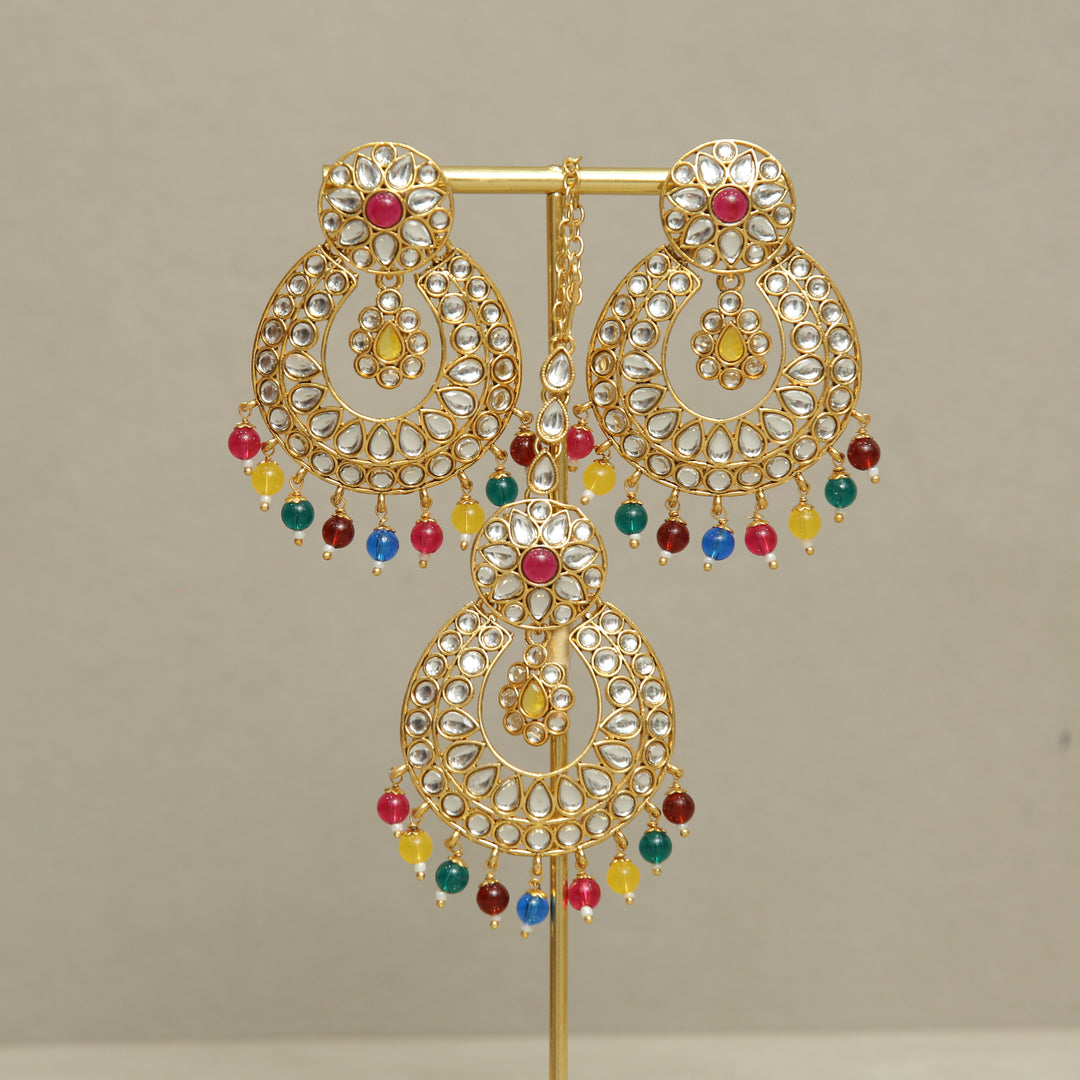 Harshita Kundan Earrings And Tikka