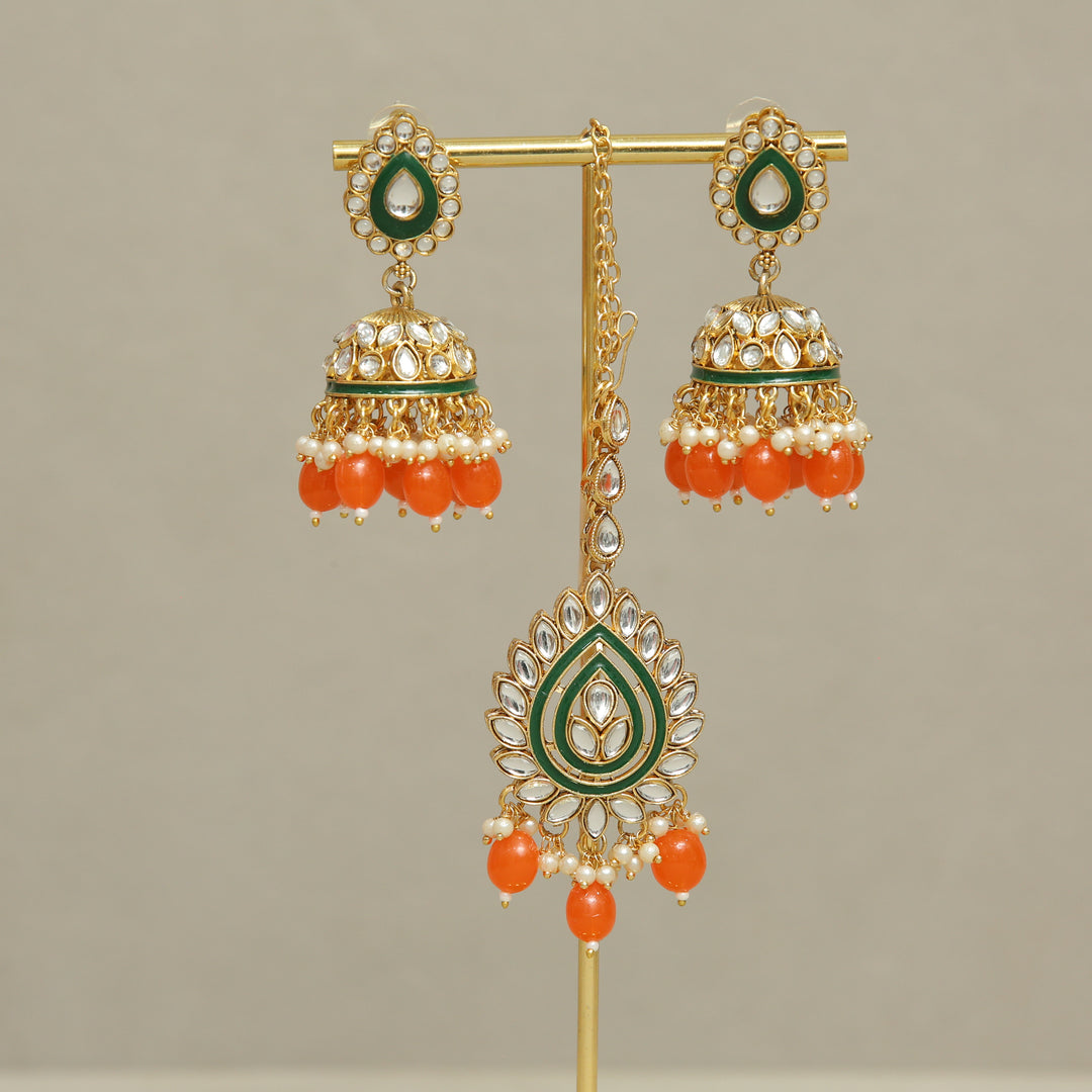 Myra Kundan Earrings And Tikka