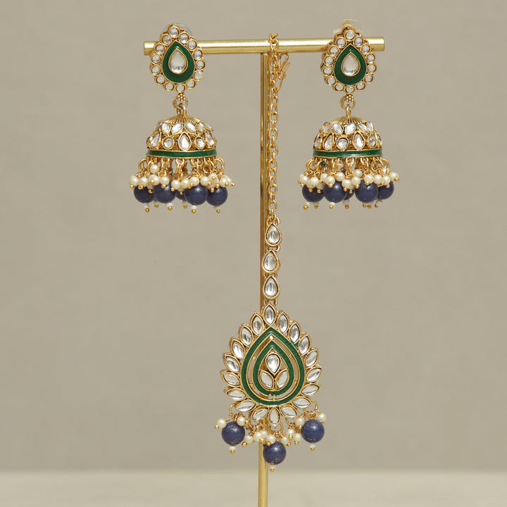 Myra Kundan Earrings And Tikka