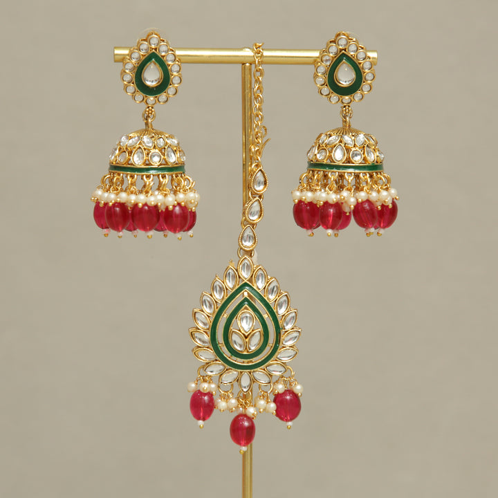 Myra Kundan Earrings And Tikka