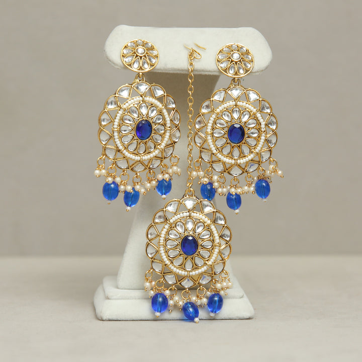 Melanie Kundan Earrings And Tikka