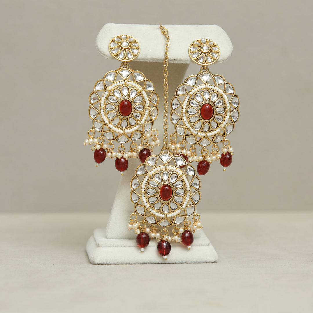 Melanie Kundan Earrings And Tikka