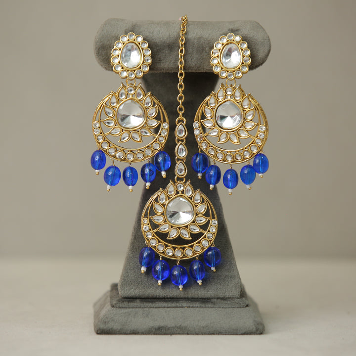 Pari Kundan Earrings And Tikka