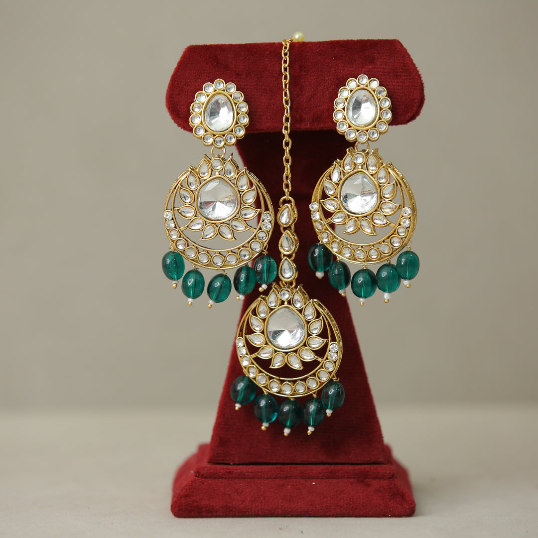 Pari Kundan Earrings And Tikka