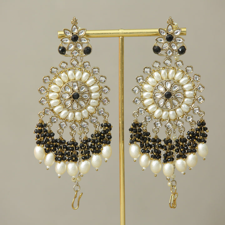 Ahana Kundan Earrings