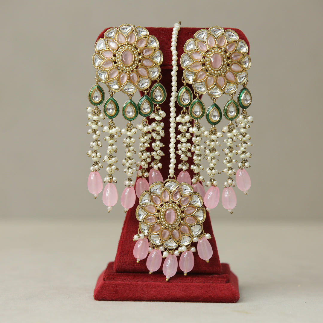 Aaheli Kundan Earrings And Tikka