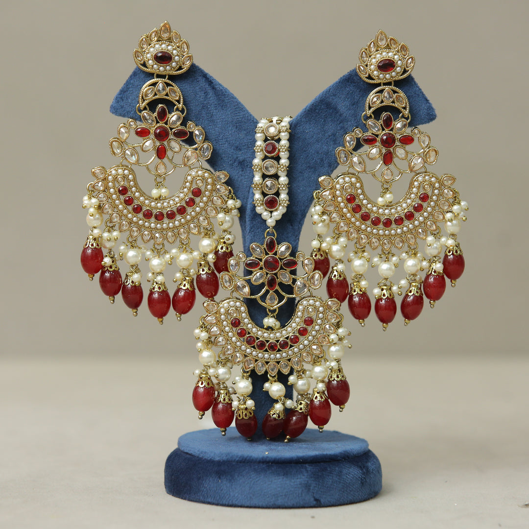 Anavi Polki Earrings And Tikka