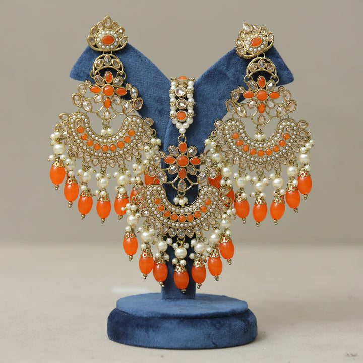 Anavi Polki Earrings And Tikka