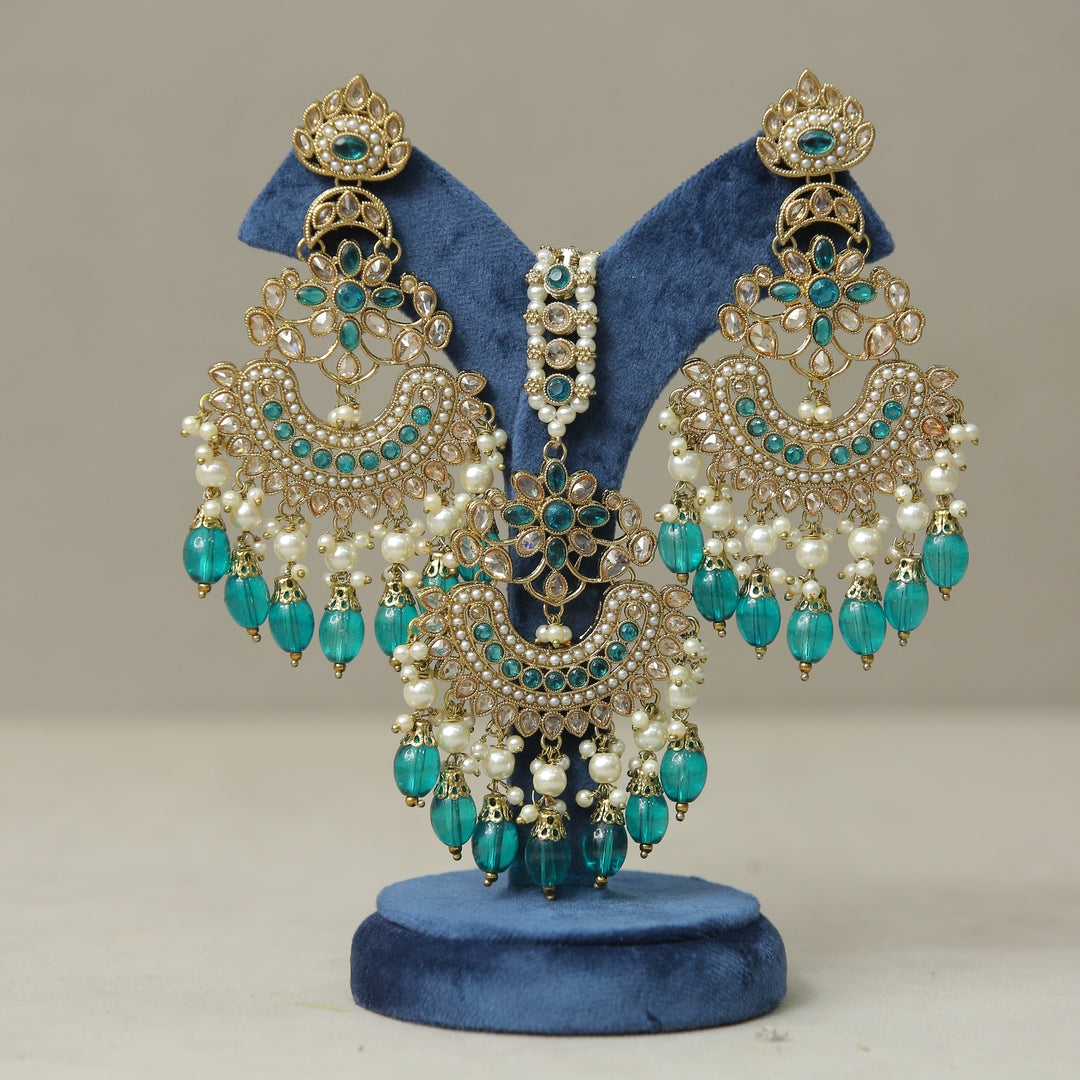 Anavi Polki Earrings And Tikka