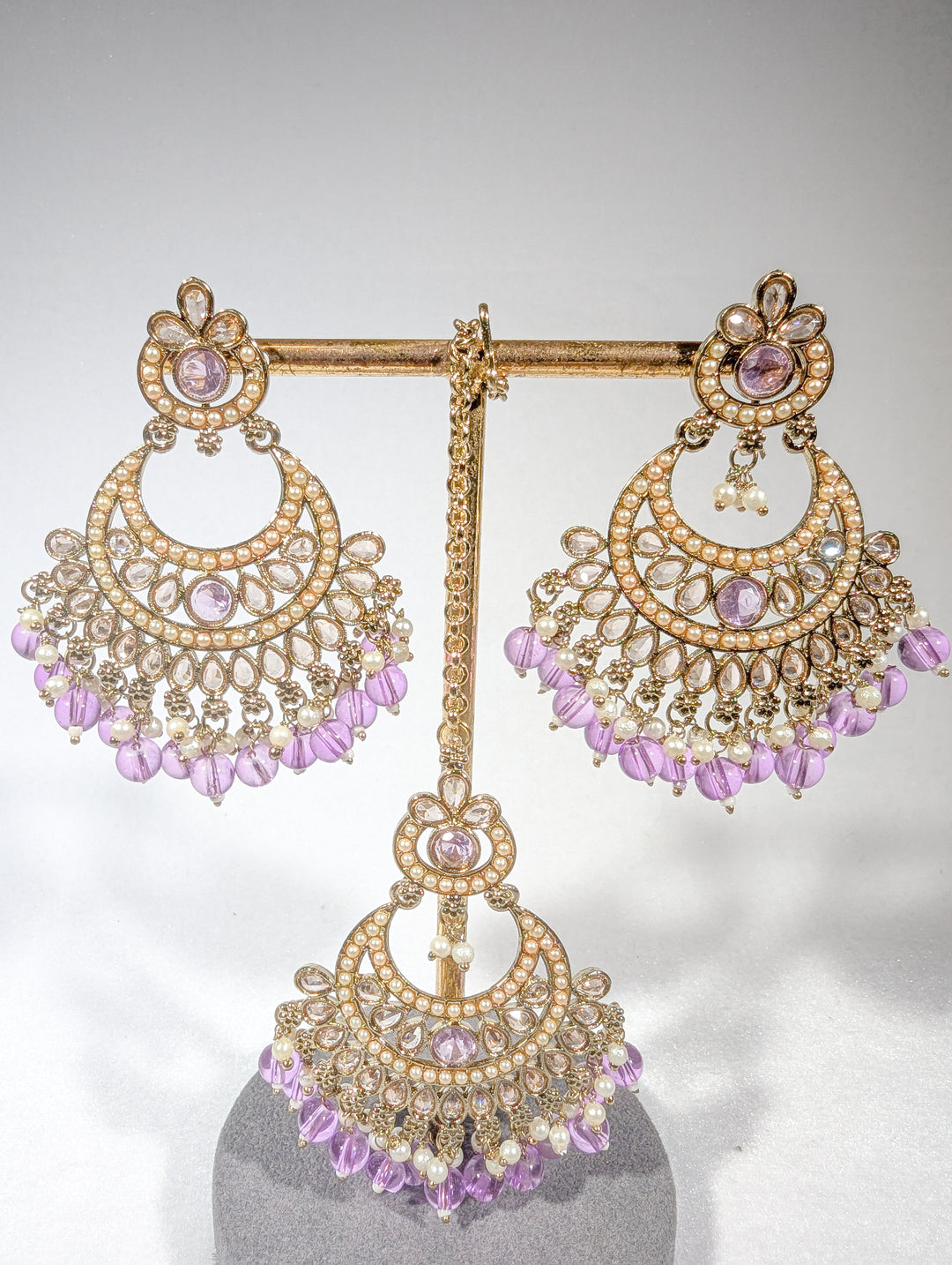 Geetika Polki Earrings And Tikka