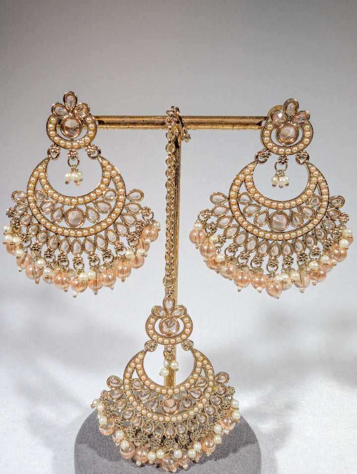 Geetika Polki Earrings And Tikka