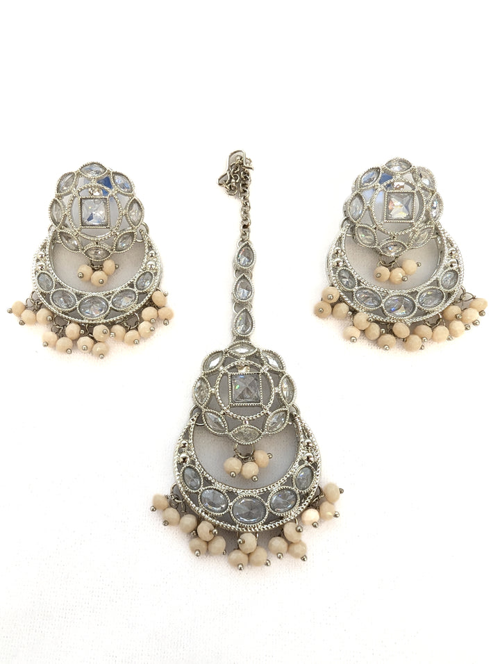 Sakshi Polki Earrings With Tikka