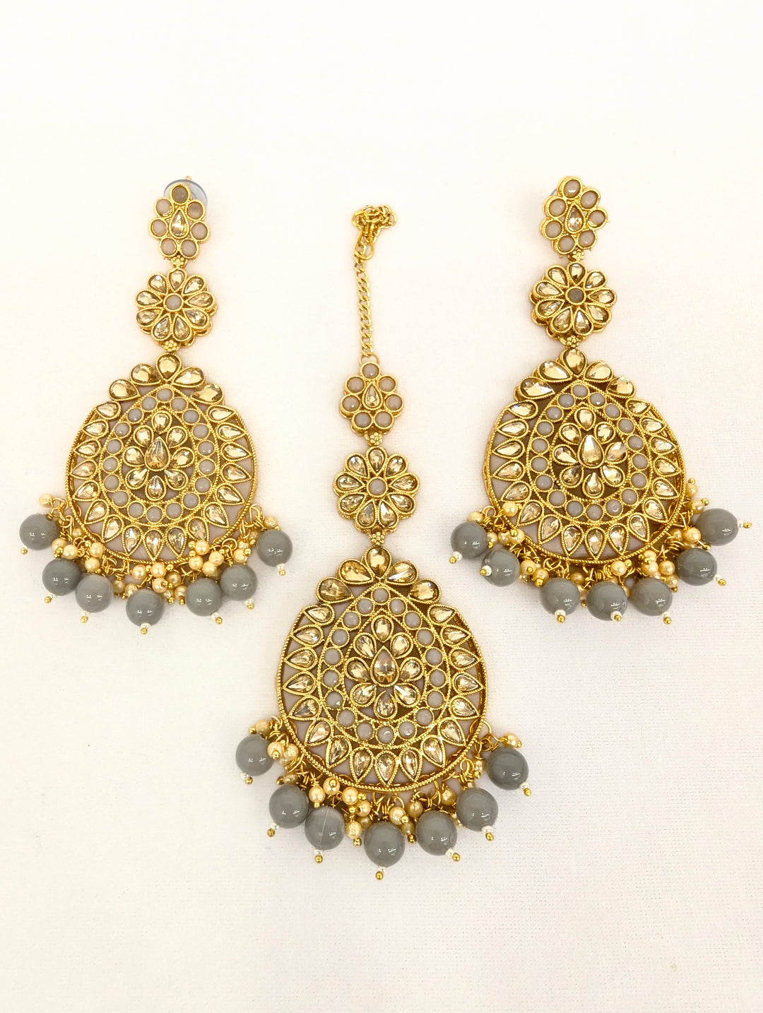 Tanishka Polki Earrings and Tikka