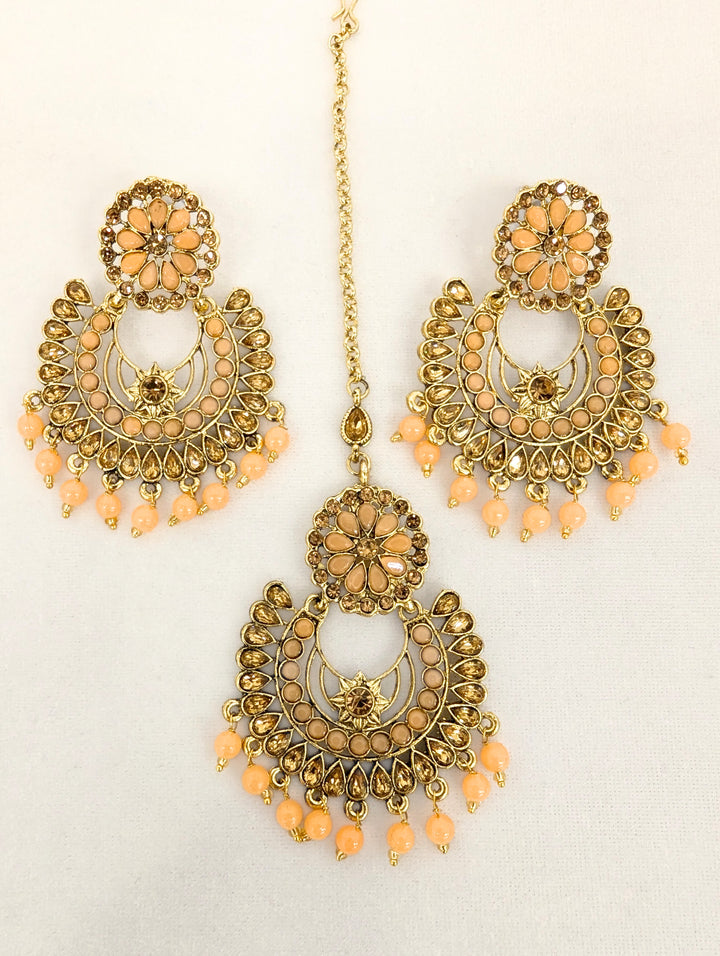 RUPALI POLKI EARRING AND TIKKA