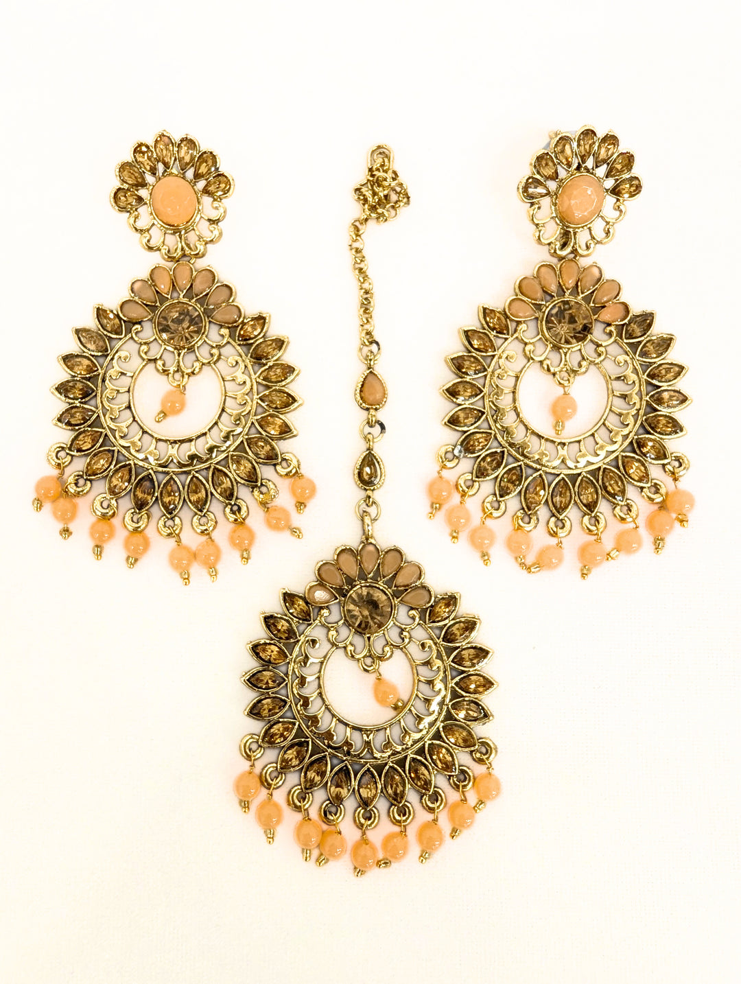 BHAVYA POLKI EARRING AND TIKKA