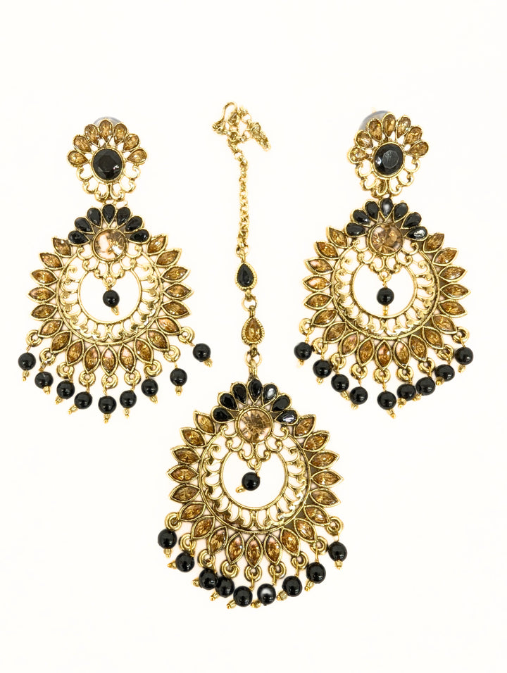 BHAVYA POLKI EARRING AND TIKKA