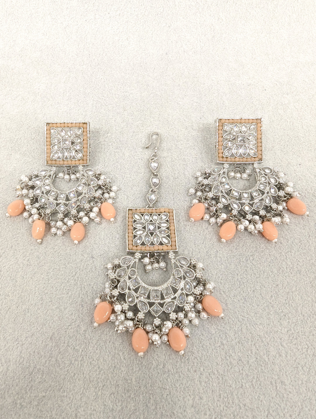 Bhavya Polki Earrings With Tikka