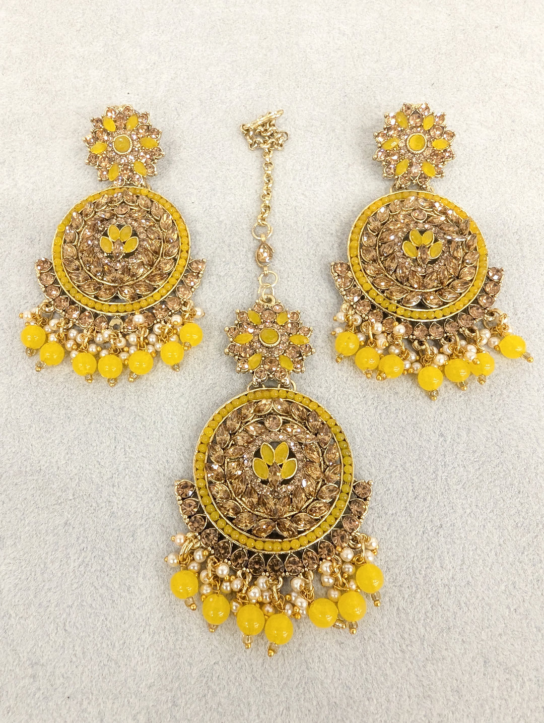 SANA STONE EARRINGS WITH TIKKA