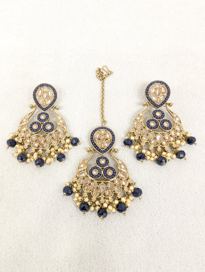 NISHA EARRING AND TIKKA