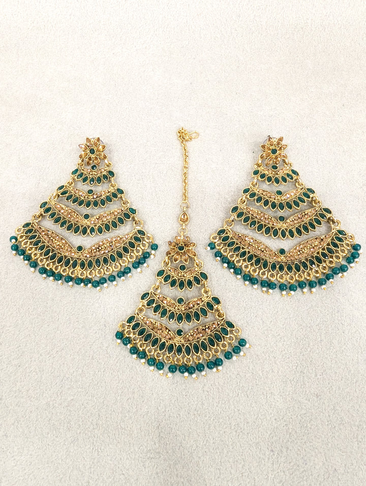 ISHANI STONE EARRINGS AND TIKKA