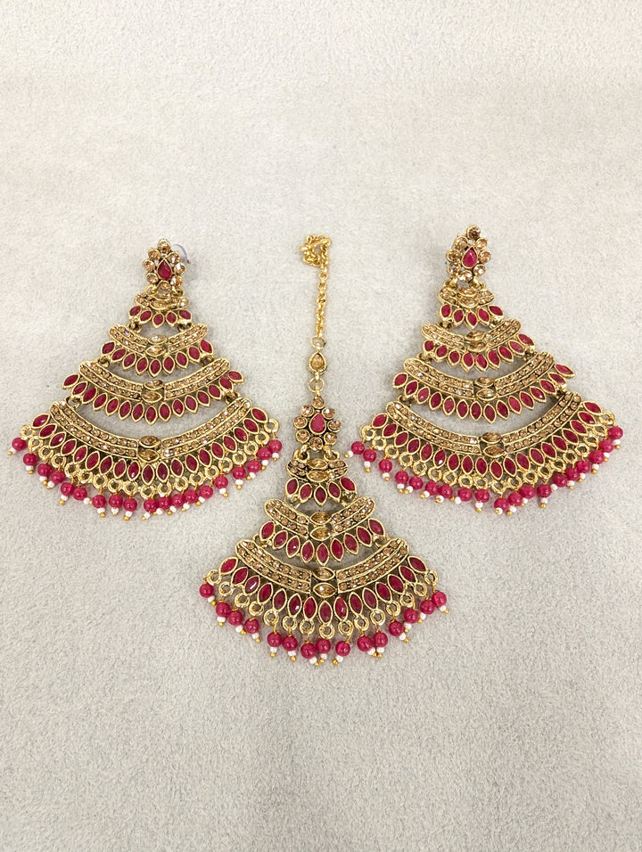 ISHANI STONE EARRINGS AND TIKKA