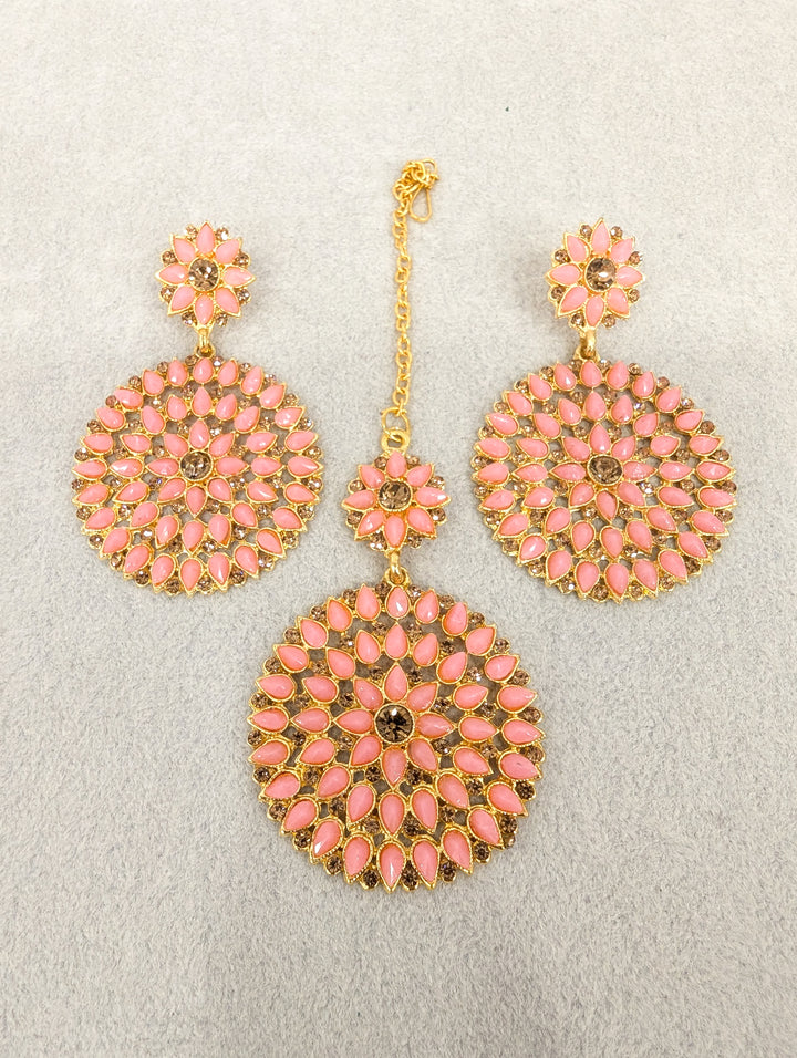 Sakshi Stone Earrings and Tikka