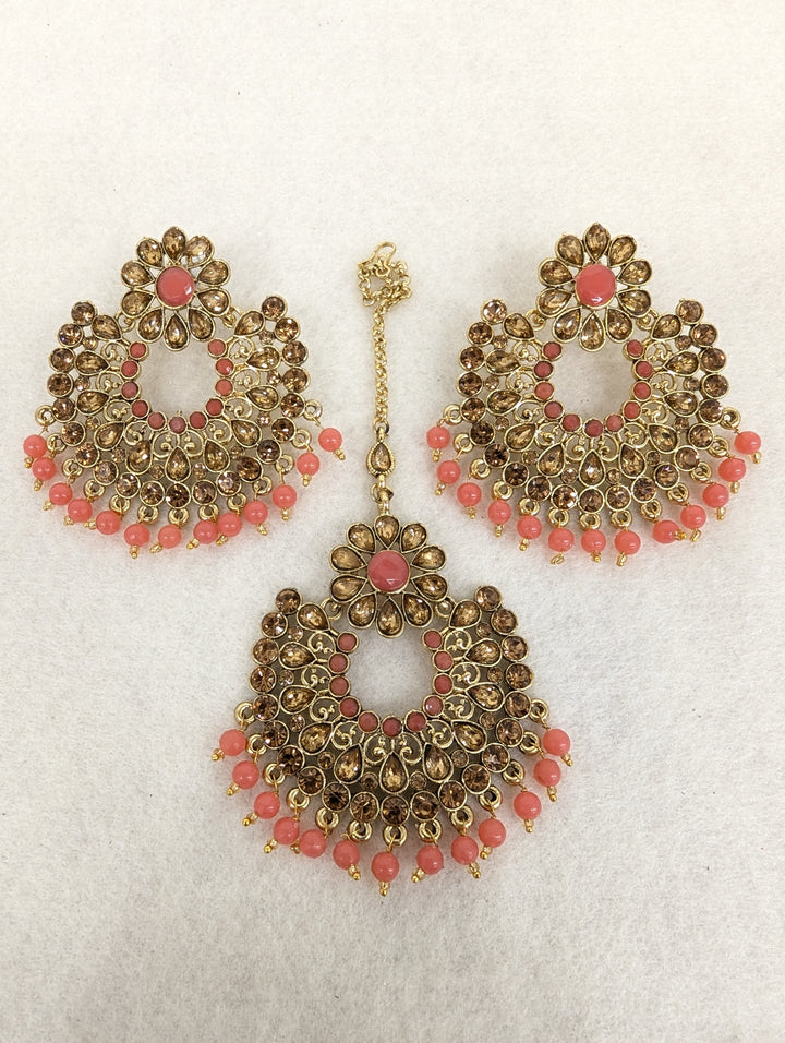 Prerna Stone Earring With Tikka