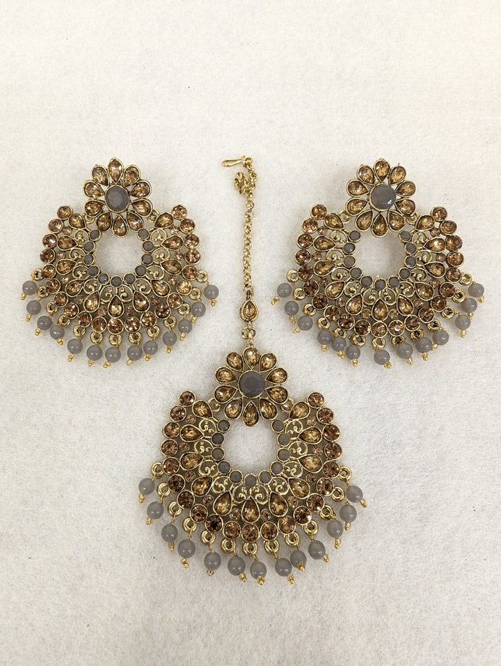 Prerna Stone Earring With Tikka
