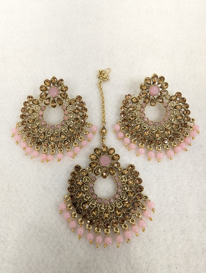 Prerna Stone Earring With Tikka
