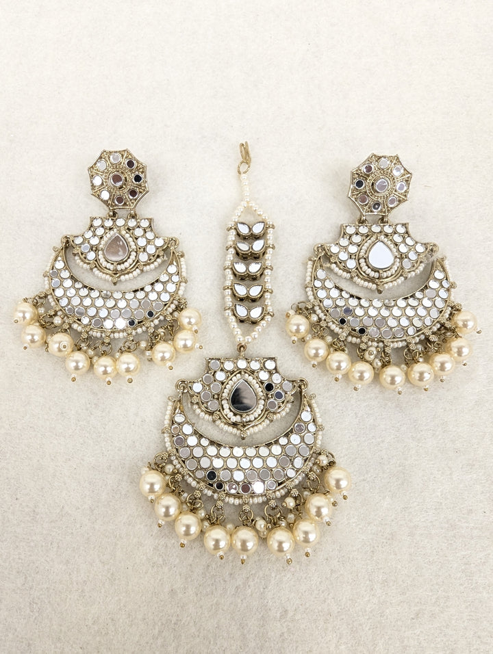 Manpreet Mirror Earring With Tikka
