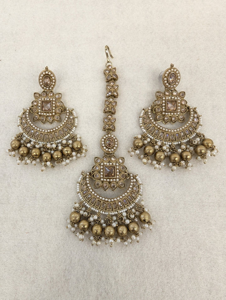 Guneet Polki Earring With Tikka