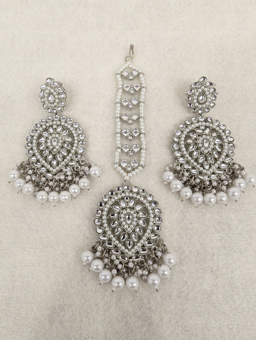Kanika Stone Earring With Tikka