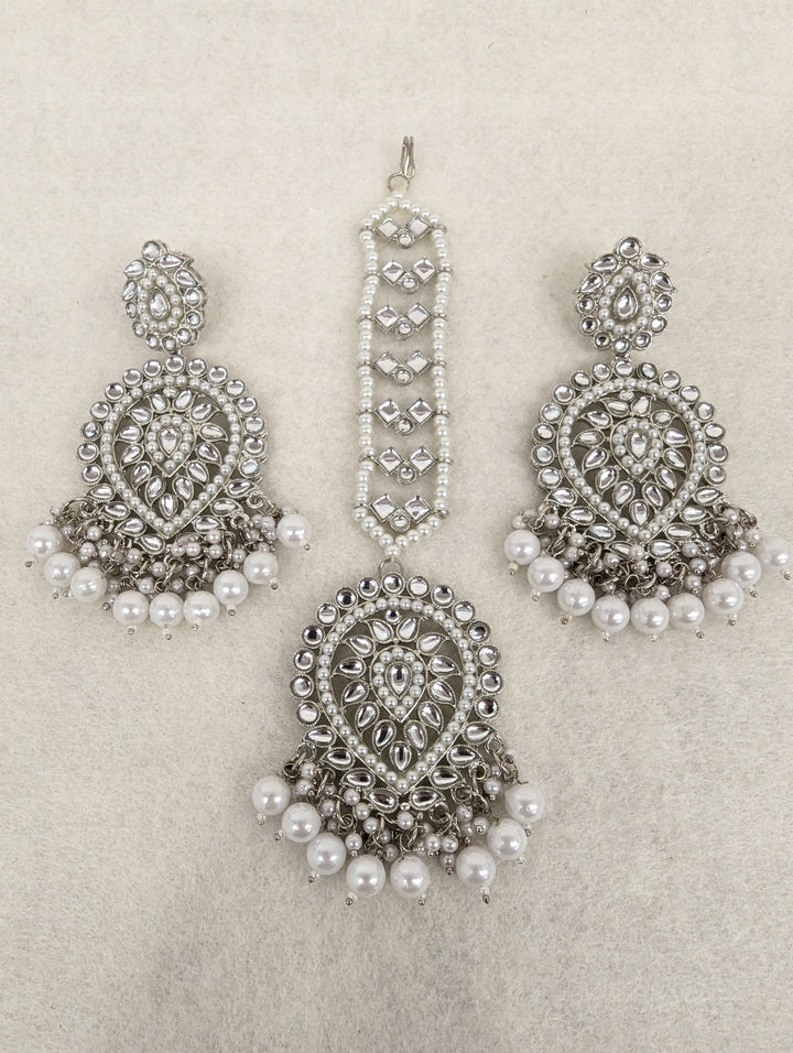 Kanika Stone Earring With Tikka