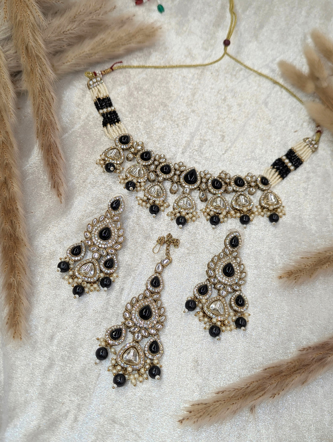 Mira Kundan Full Set