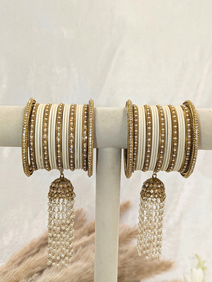 Ridhima Jhumka Stone Bangles
