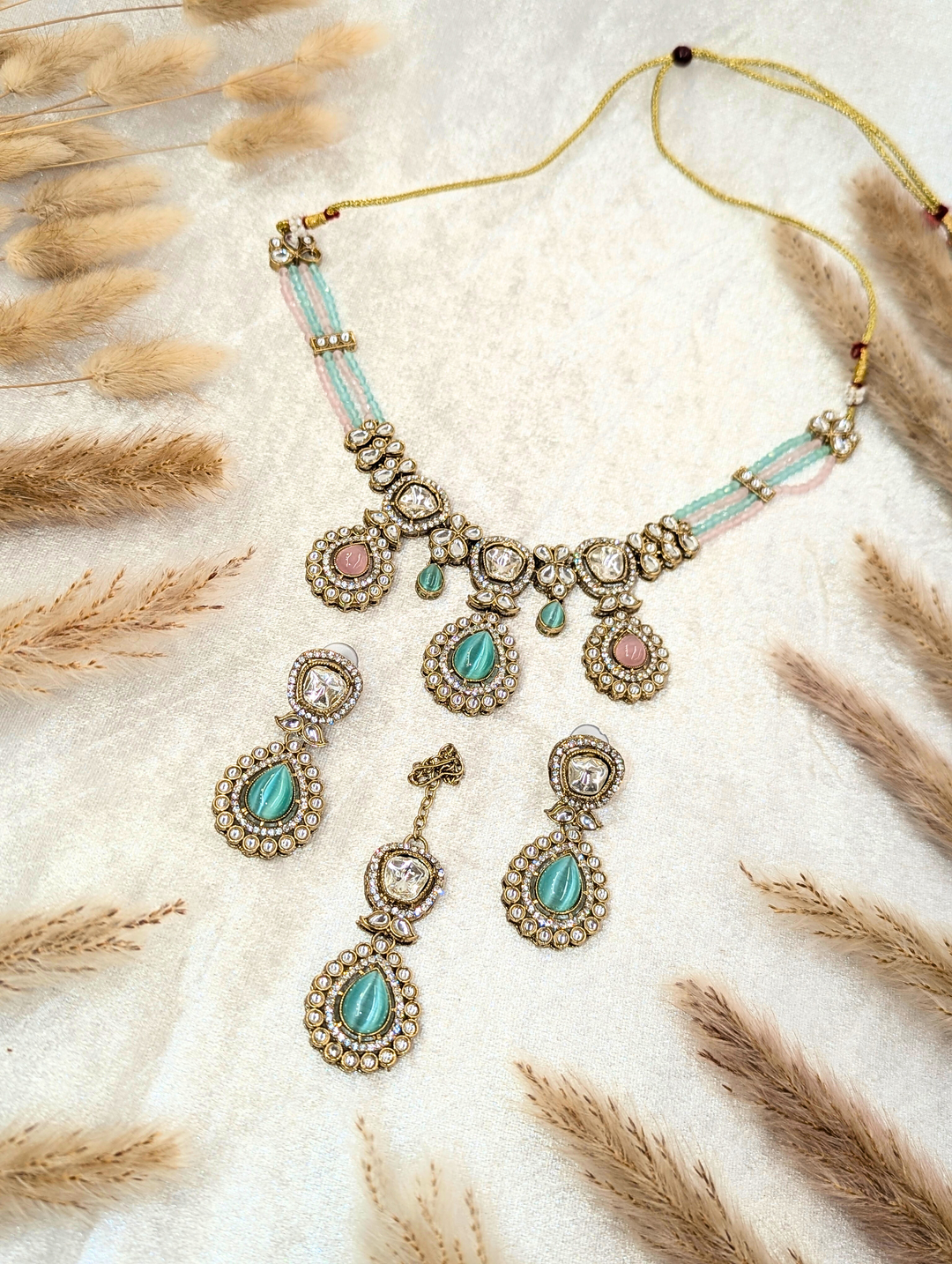 Manika Stone Full  Set