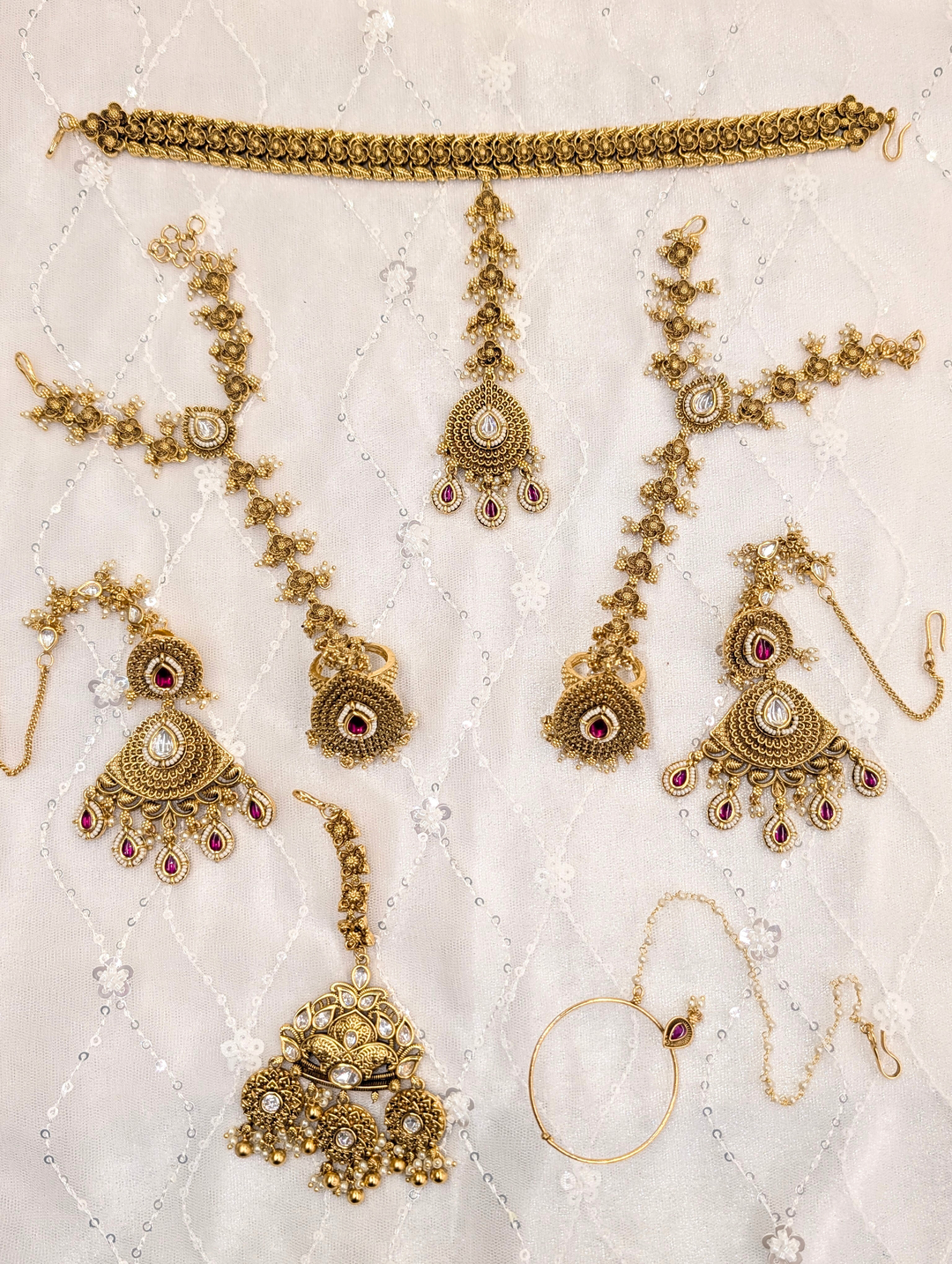 Sakshi Pure Kundan Antique Gold Bridal Set