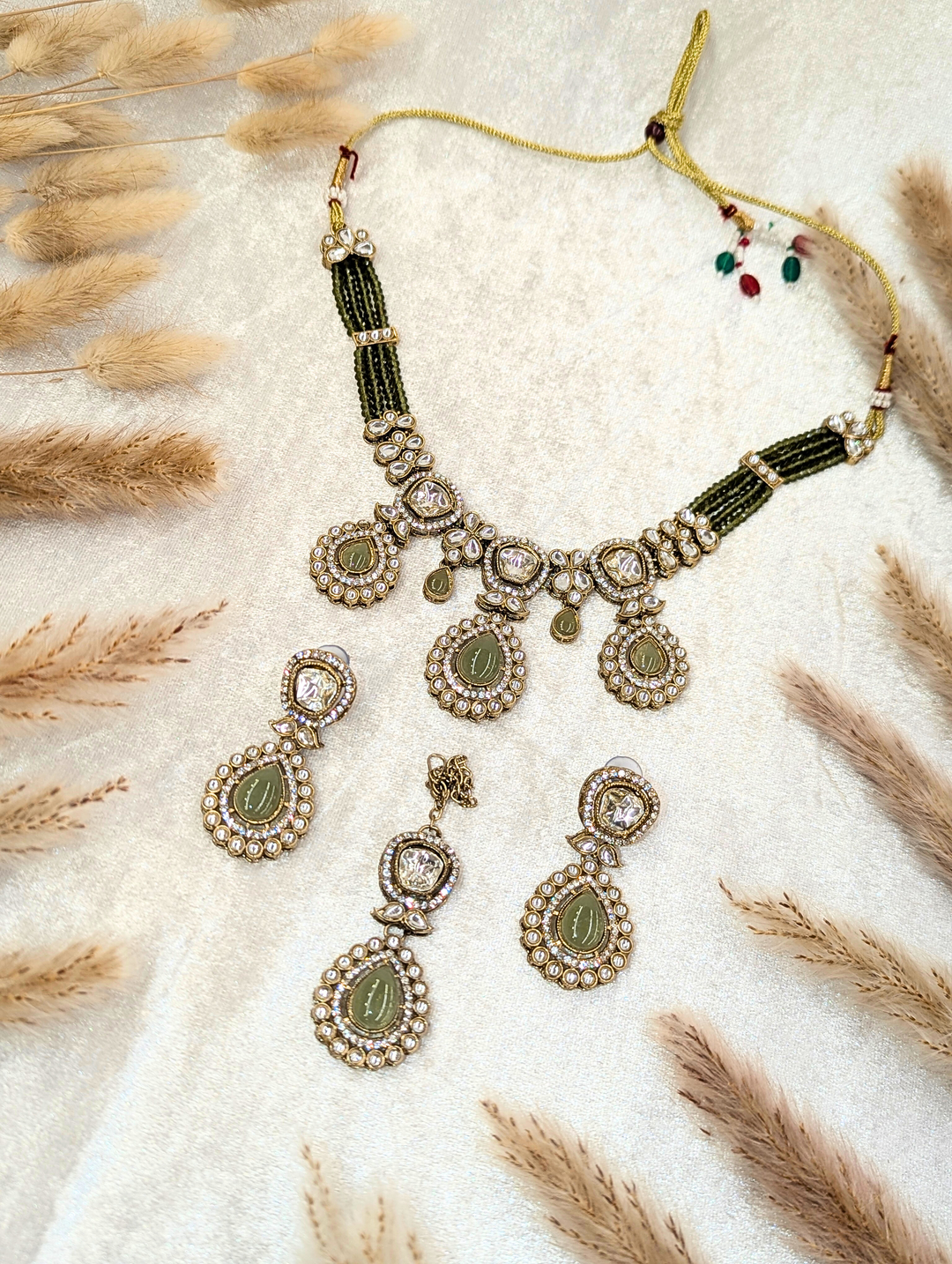 Manika Stone Full  Set