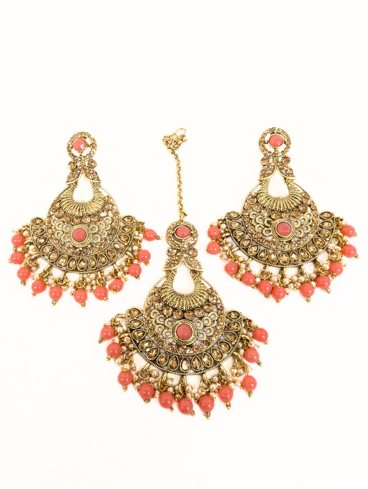 NITHYA POLKI EARRINGS WITH TIKKA