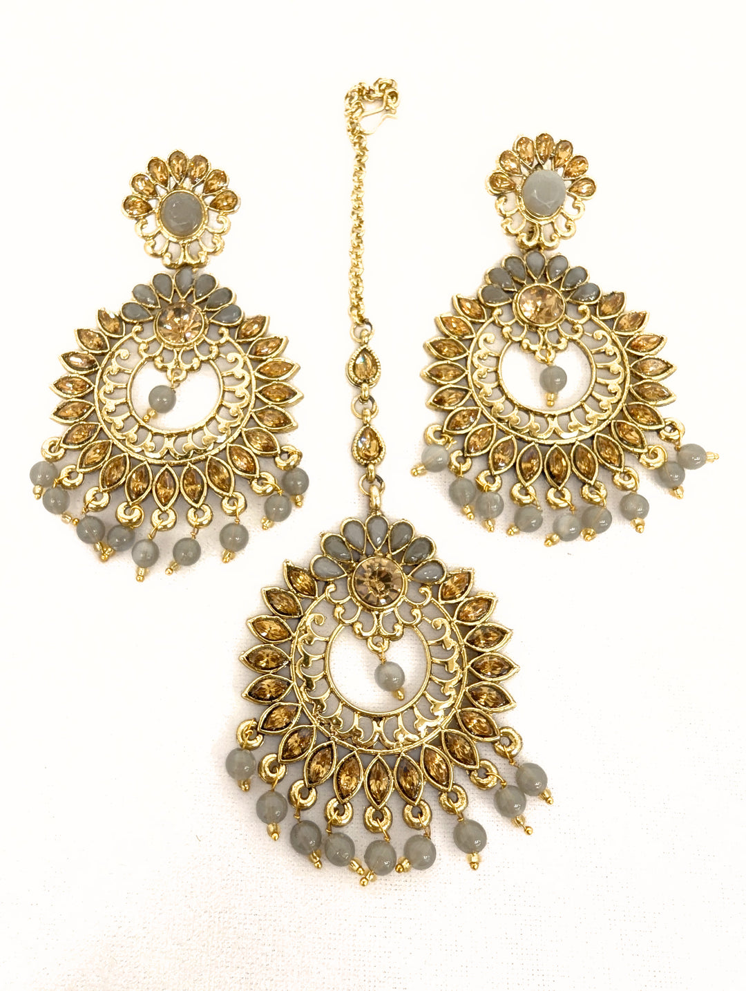 BHAVYA POLKI EARRING AND TIKKA