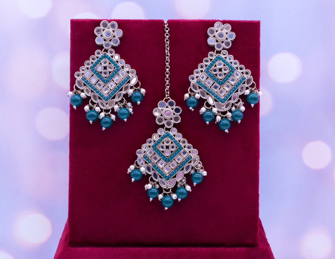 Malini Earrings with Tikka