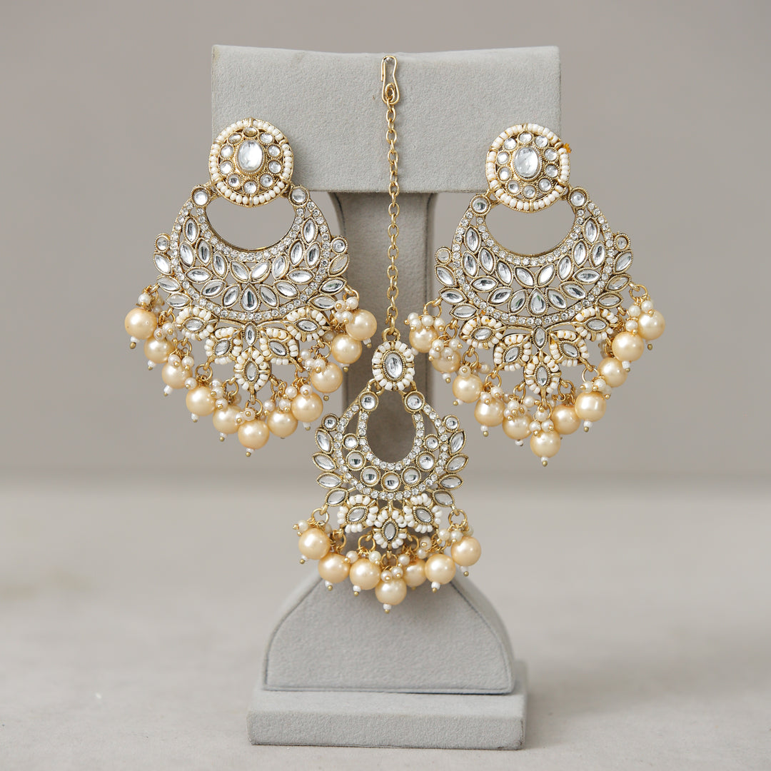 Usha Kundan Earrings With Tikka